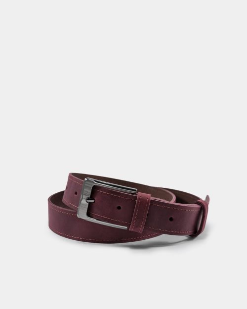 A classic bordo leather belt